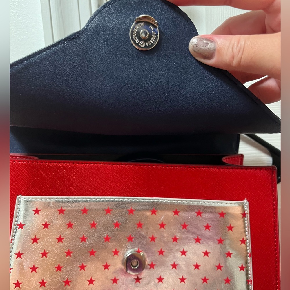 Danielle Nicole Captain America Purse - Picture 6 of 10